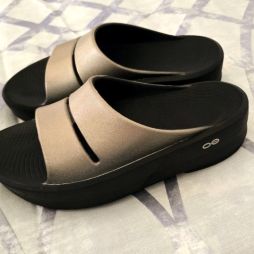 OOmega OOahh Luxe Slide SIZE:8